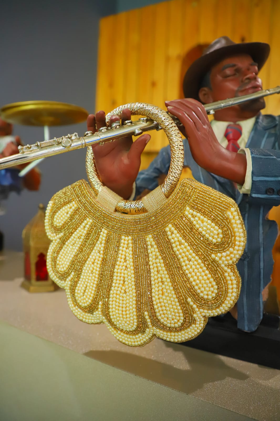 Pearl Elegance Clutch