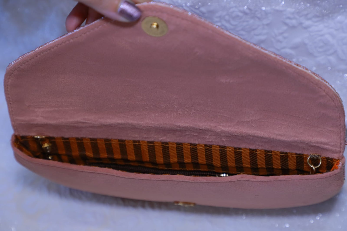 Mirror envelope clutch