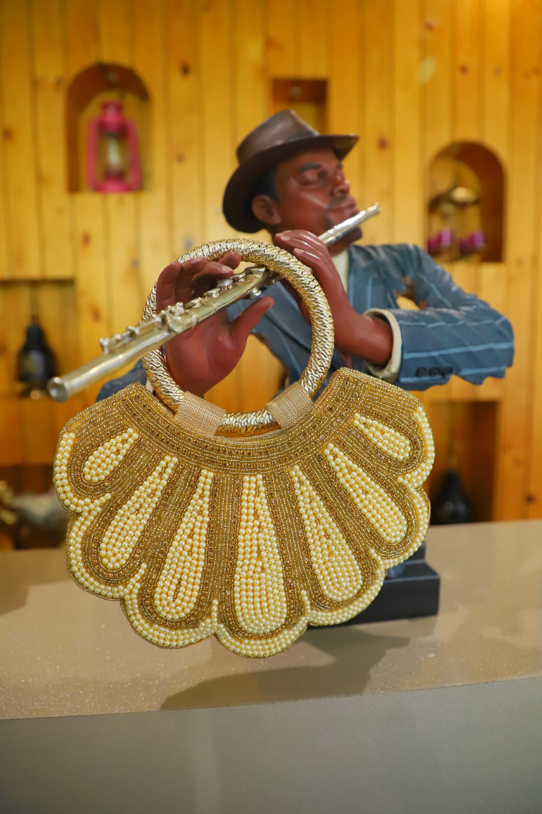Pearl Elegance Clutch