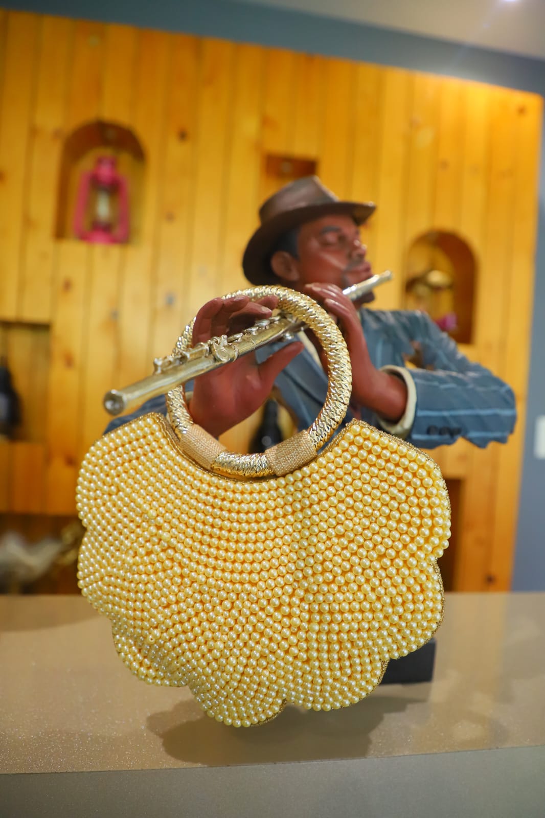 Pearl Elegance Clutch
