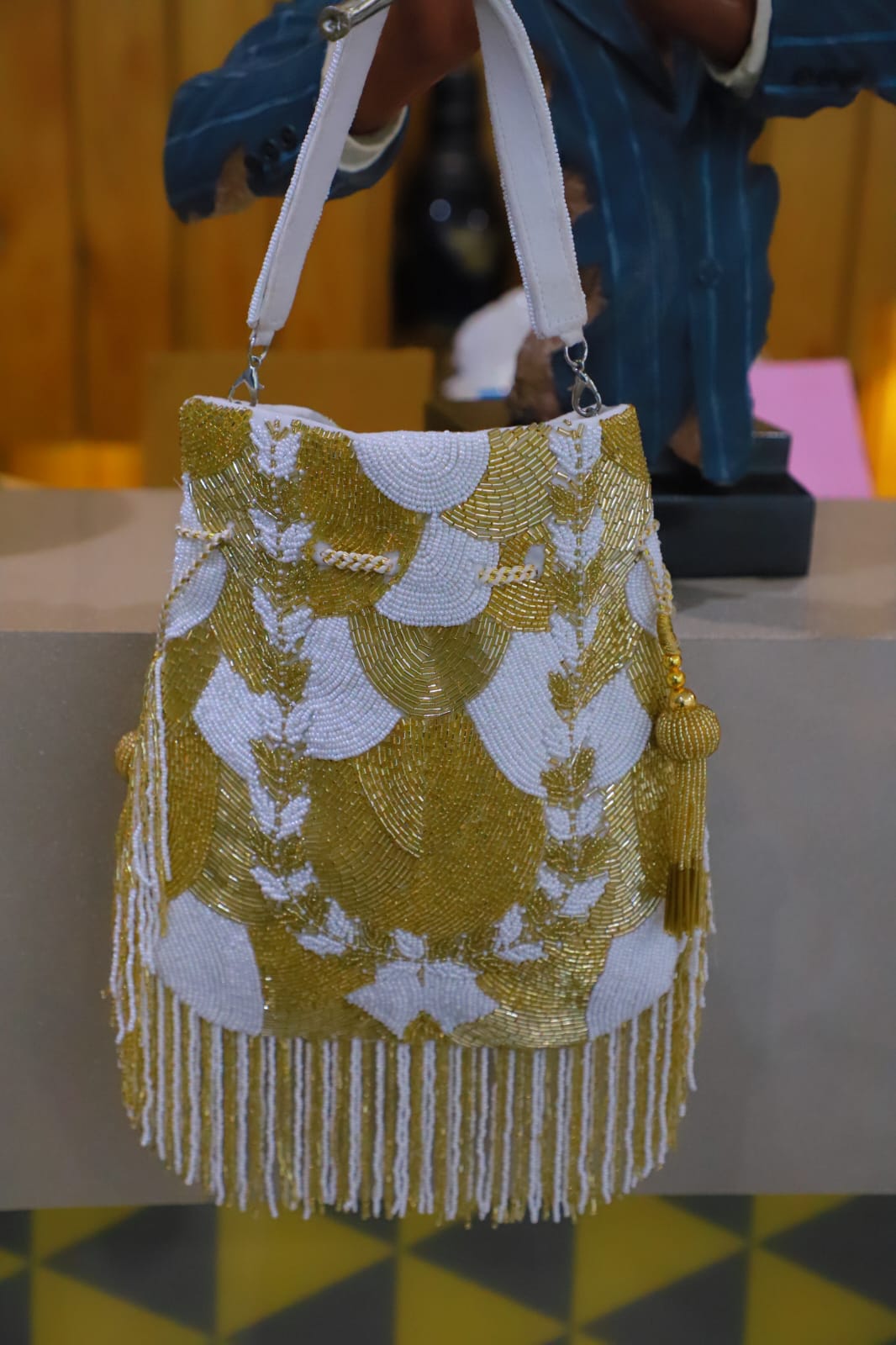 Cutdaana potli bag
